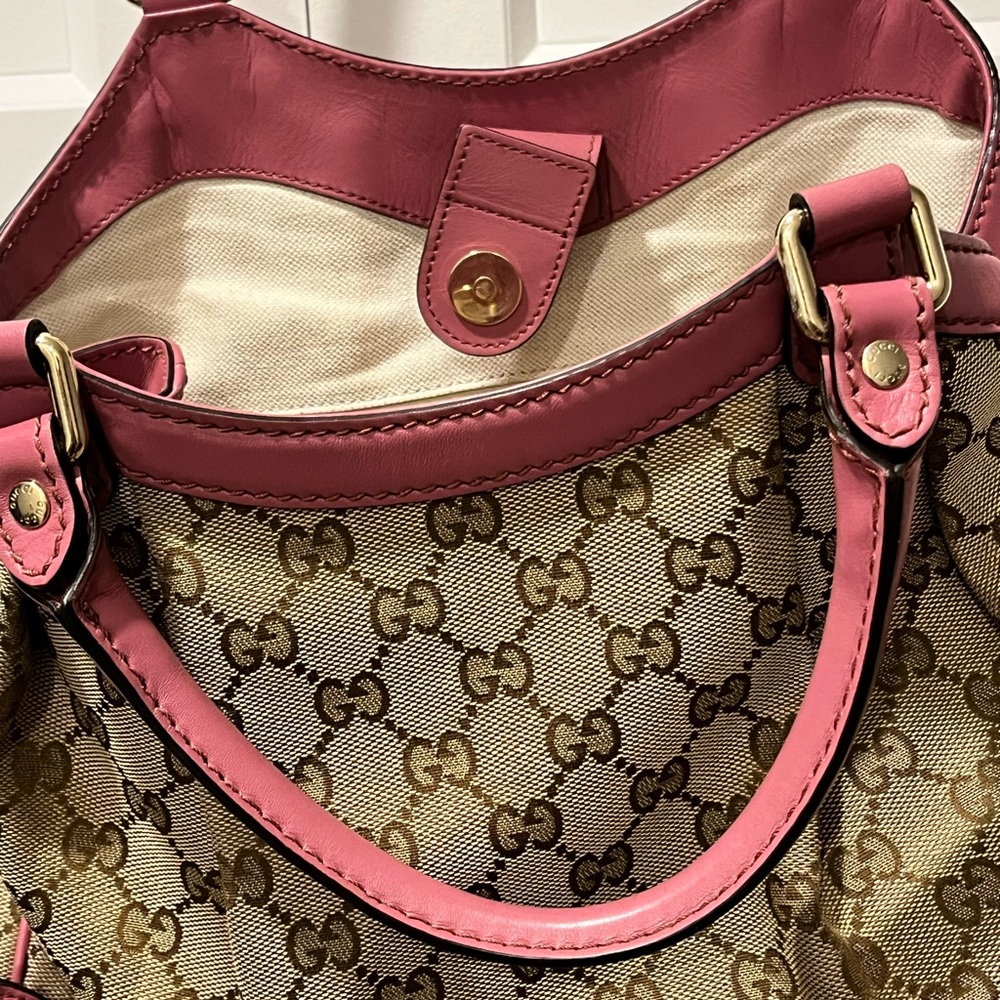 GUCCI SUKEY AUTHENTIC MEDIUM ROSE/BEIGE/BROWN CANVAS TOTE & LEATHER BAG - Picture 5 of 17